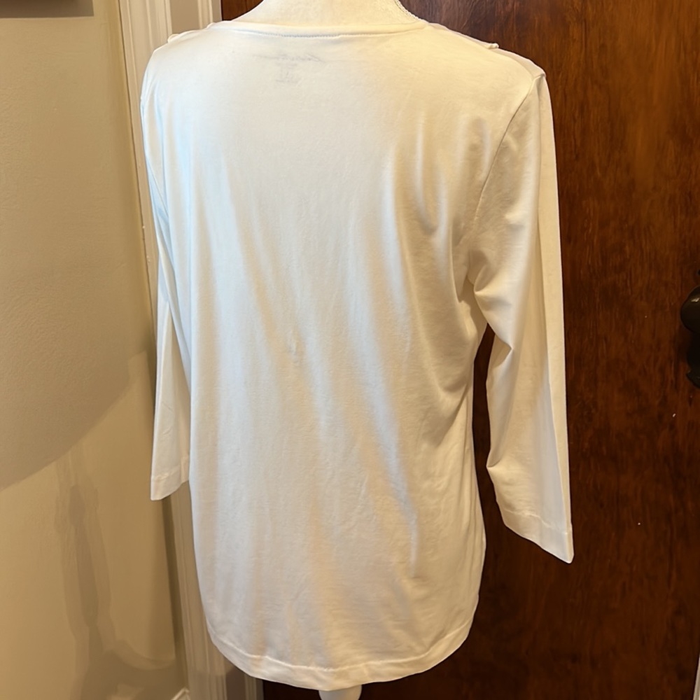 Eddie Bauer V-neck ruffle 3/4 sleeve top cream / winter white. - Picture 5 of 8